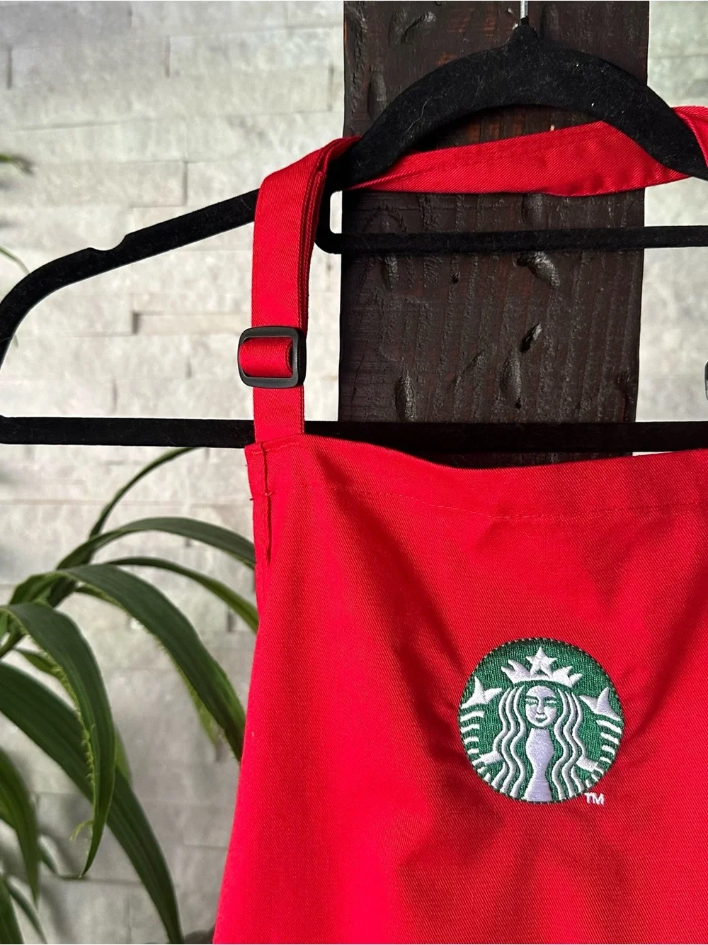 Starbucks bold red
